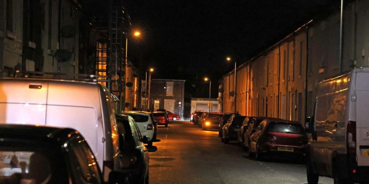 Girl, 3, in hospital after falling from house window Girl, 3, in hospital after falling from house window