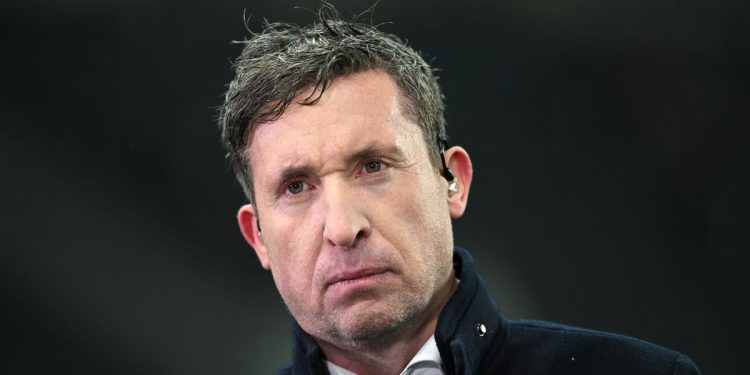 Robbie Fowler explains key difference between Mohamed Salah and Darwin Nunez at Liverpool Robbie Fowler explains key difference between Mohamed Salah and Darwin Nunez at Liverpool